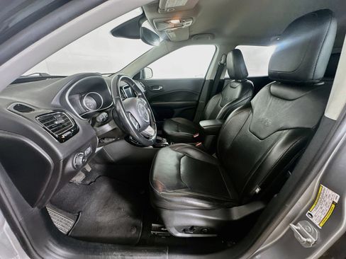 Used 2020 Jeep Compass Limited AWD/4WD image 13