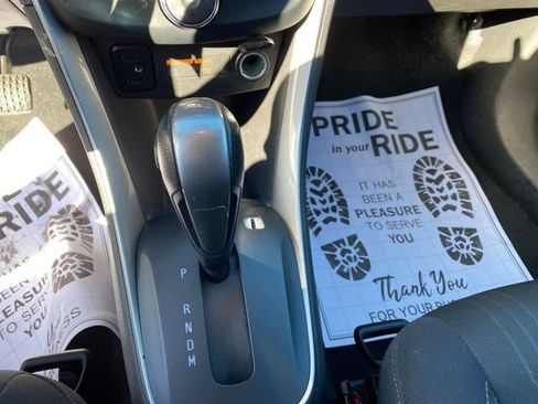 Used 2020 Chevrolet Trax LT image 16