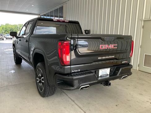 Used 2023 GMC Sierra 1500 AT4 w/ Technology Package AWD/4WD image 21