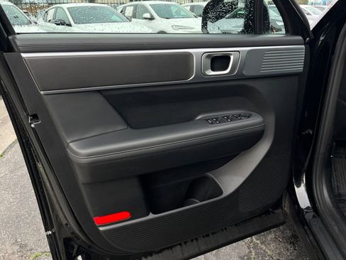 Used 2025 Hyundai Santa Fe SEL image 18