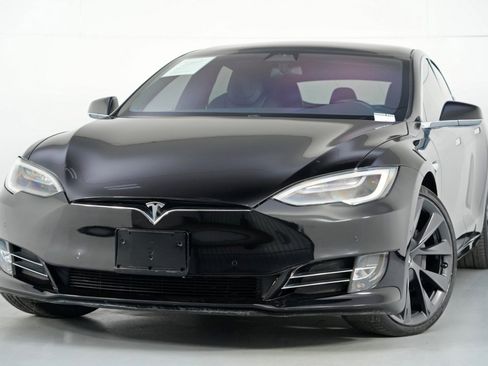 Used 2019 Tesla Model S 100D image 3