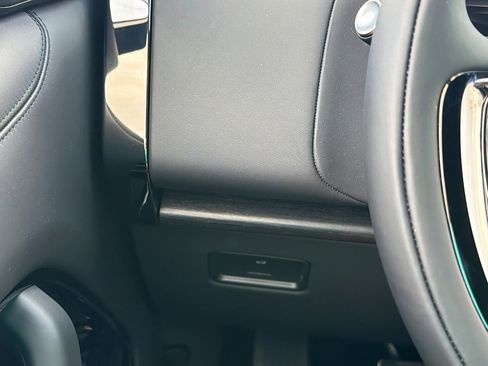 New 2026 Land Rover Range Rover SV image 35