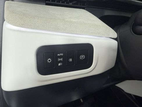 Used 2023 Fisker Ocean Extreme image 23