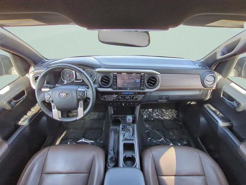 Used 2022 Toyota Tacoma Limited RWD image 14