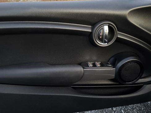 Used 2019 MINI Cooper Convertible w/ Signature Upholstery Package image 14