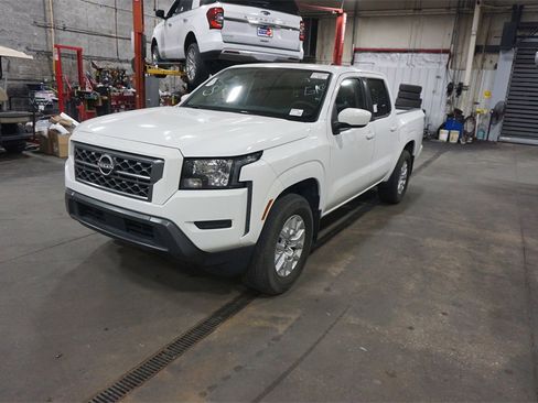 Used 2022 Nissan Frontier SV w/ Technology Package image 22
