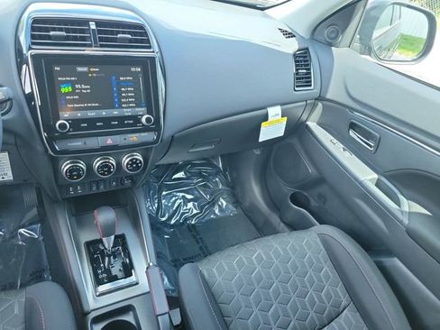 New 2026 Mitsubishi Outlander Sport LE AWD/4WD image 17