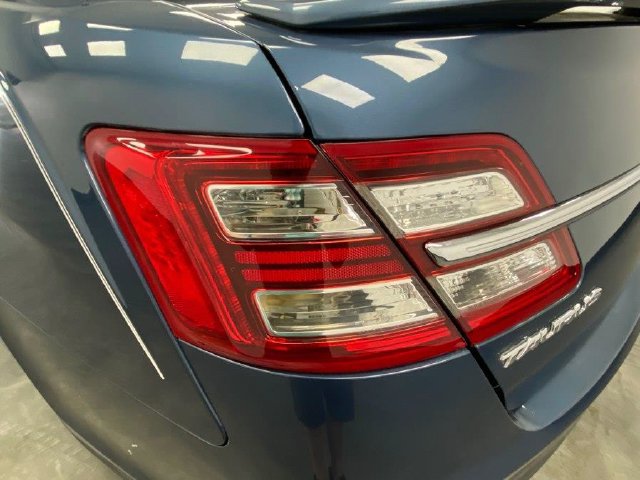 Used 2018 Ford Taurus SHO AWD/4WD image 14