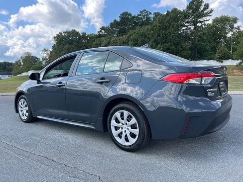 Used 2023 Toyota Corolla LE image 4