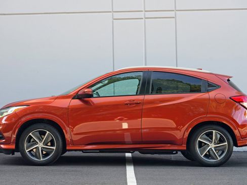 Used 2019 Honda HR-V Touring image 8