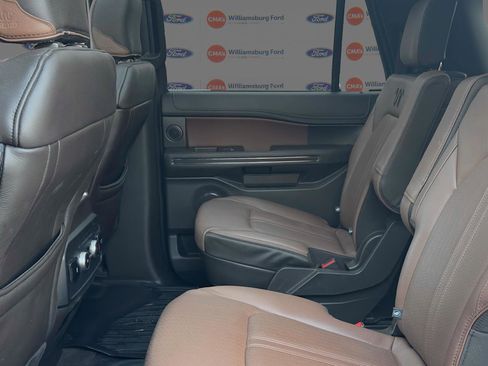 Used 2024 Ford Expedition Max King Ranch image 6