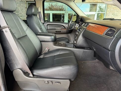 Used 2007 GMC Sierra 2500 SLT w/ Z71 Off-Road Package image 27