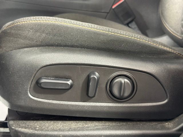 Used 2019 Chevrolet Equinox LT AWD/4WD image 15
