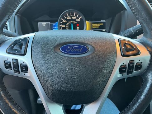 Used 2014 Ford Explorer XLT w/ Equipment Group 201A image 34