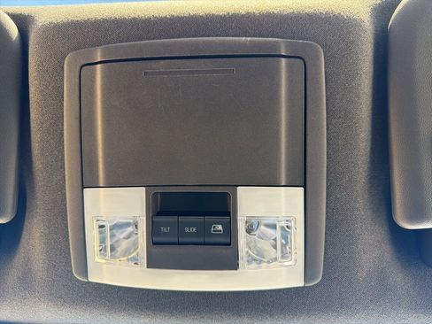 Used 2016 Ford F250 Lariat w/ Lariat Ultimate Package AWD/4WD image 32