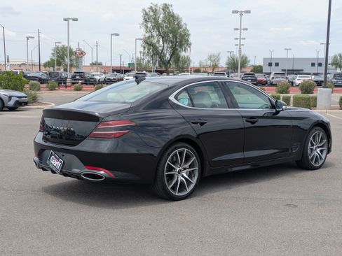 Used 2024 Genesis G70 2.5T RWD image 5
