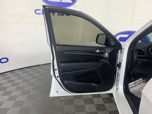 Used 2020 Jeep Grand Cherokee High Altitude RWD image 12