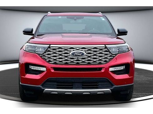 Used 2020 Ford Explorer Platinum w/ Premium Technology Package AWD/4WD image 4