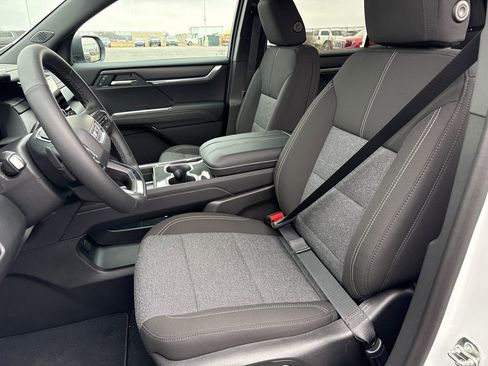 New 2026 GMC Acadia Elevation AWD/4WD image 18
