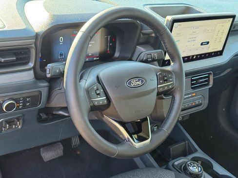 New 2025 Ford Maverick XLT w/ XLT Luxury Package AWD/4WD image 15