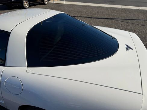 Used 2003 Chevrolet Corvette Coupe w/ Preferred Equipment Group image 46