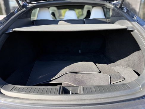 Used 2017 Tesla Model S 90D image 18