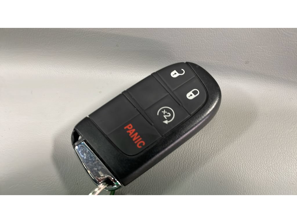 Used 2022 Jeep Compass Limited AWD/4WD image 19