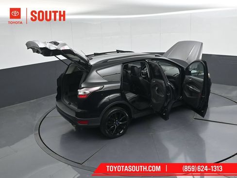 Used 2017 Ford Escape SE w/ Equipment Group 201A AWD/4WD image 50