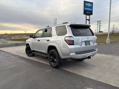 Used 2024 Toyota 4Runner SR5 image 5