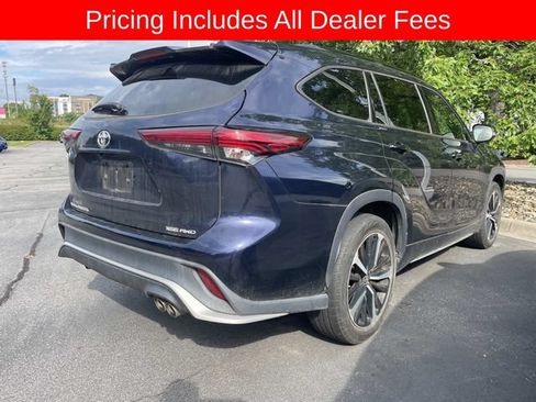 Used 2022 Toyota Highlander XSE AWD/4WD image 9