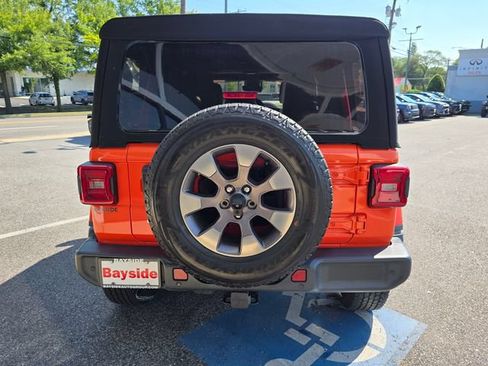 Used 2019 Jeep Wrangler Unlimited Sahara w/ Dual Top Group AWD/4WD image 33