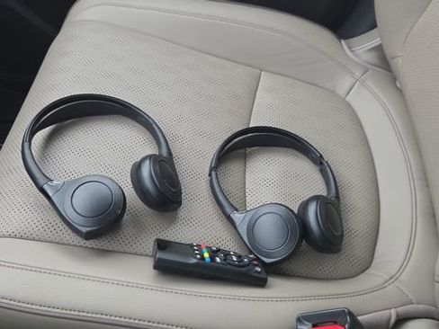 Used 2023 Honda Odyssey Elite image 38