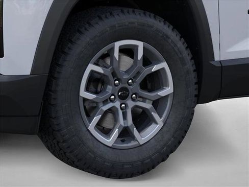 New 2026 Chevrolet Equinox ACTIV FWD image 9