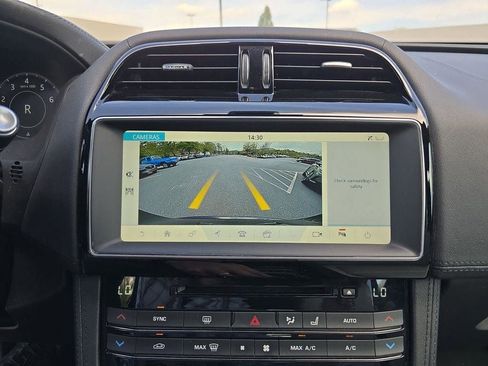 Used 2020 Jaguar F-PACE Prestige AWD/4WD image 28