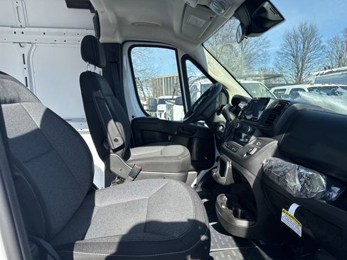 Used 2024 RAM ProMaster 2500 image 14