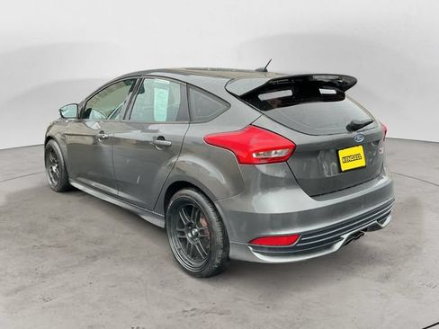 Used 2015 Ford Focus ST FWD image 3