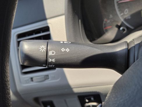 Used 2013 Toyota Corolla LE FWD image 21