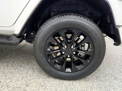 Used 2022 Jeep Wrangler Unlimited Sahara image 9