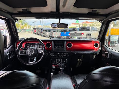 Used 2018 Jeep Wrangler Unlimited Rubicon w/ Steel Bumper Group image 23