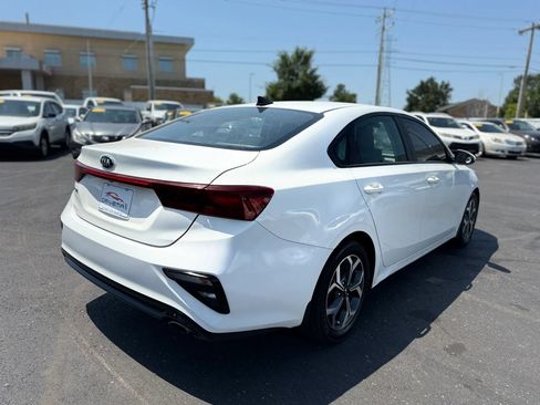 Used 2020 Kia Forte LXS FWD image 4