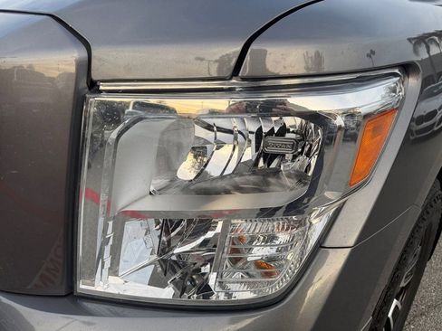 Used 2021 Nissan Titan SV w/ Accessory Utility Package image 34