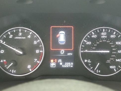 Used 2025 Subaru Outback Premium w/ Popular Package #1A AWD/4WD image 27