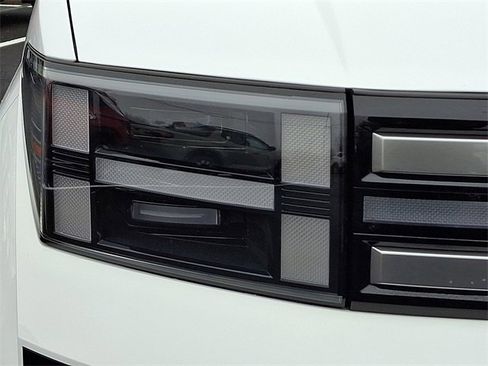 Used 2025 Hyundai Santa Fe SE image 10