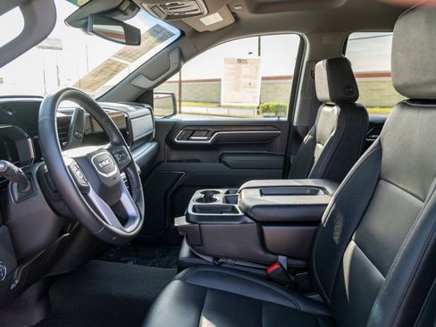 Used 2024 GMC Sierra 1500 SLT image 14