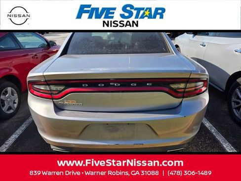 Used 2015 Dodge Charger SE RWD image 10