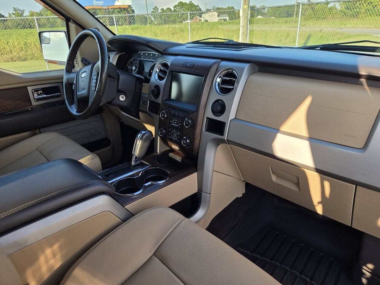 Used 2014 Ford F150 Lariat w/ Equipment Group 501A Mid AWD/4WD image 8