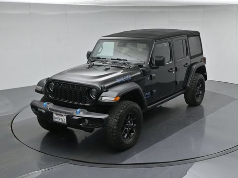 Used 2024 Jeep Wrangler Unlimited AWD/4WD image 38