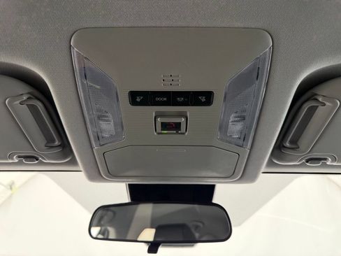 Used 2025 Toyota RAV4 XLE FWD image 37