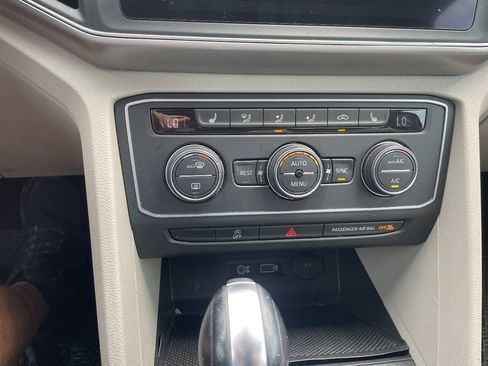Used 2019 Volkswagen Atlas SE FWD image 24