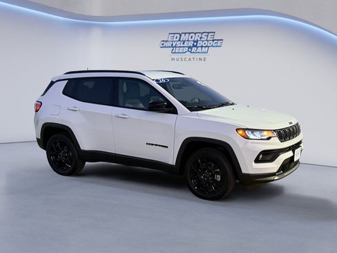 New 2026 Jeep Compass Latitude image 7